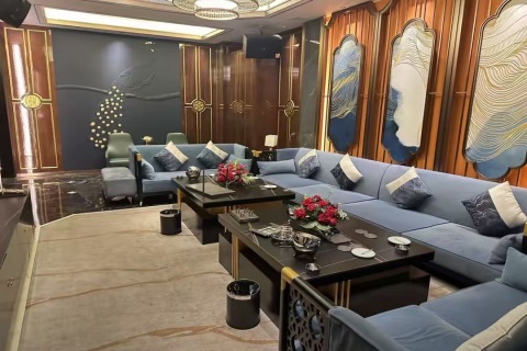 贵港高端KTV诚聘女营销 日结保底1300起 专车接送